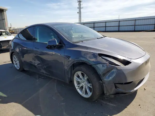 7SAYGDEE5PF634865 — 2023 Tesla Model Y, фото 4 с аукциона Copart 28.09.2026, Передняя часть