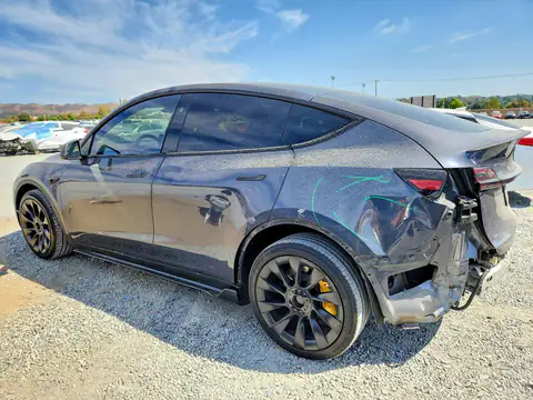 7SAYGDEEXPF907881 — 2023 Tesla Model Y, фото 2 с аукциона Copart 30.09.2026, Задняя часть