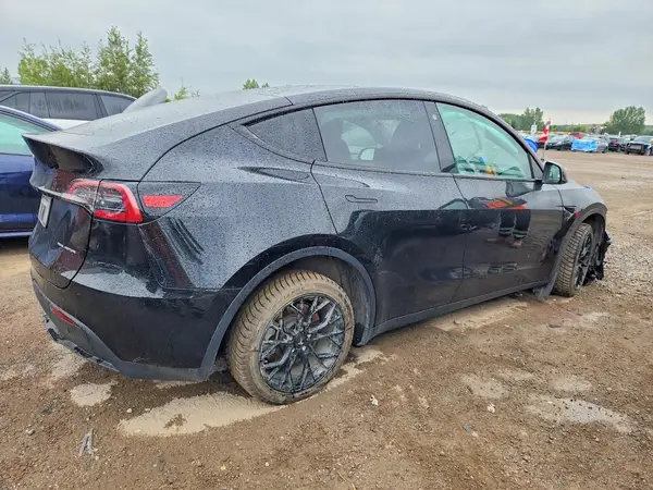 LRWYGDEE5PC162450 — 2023 Tesla Model Y, фото 3 с аукциона Copart 01.10.2026, Передняя часть