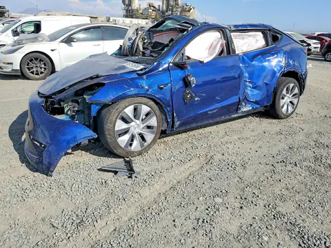 7SAYGDEE8PF948977 — 2023 Tesla Model Y, Повреждения со всех сторон (All Over), фото до ремонта