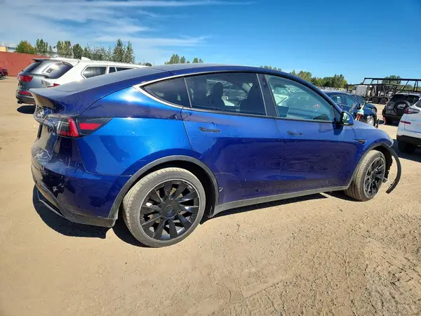 7SAYGAEE1PF706630 — 2023 Tesla Model Y, фото 3 с аукциона Copart 06.10.2026, Передняя часть