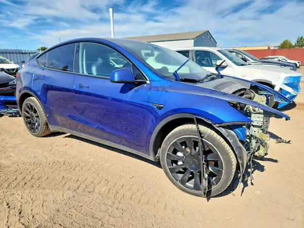 7SAYGAEE1PF706630 — 2023 Tesla Model Y, фото 4 с аукциона Copart 06.10.2026, Передняя часть