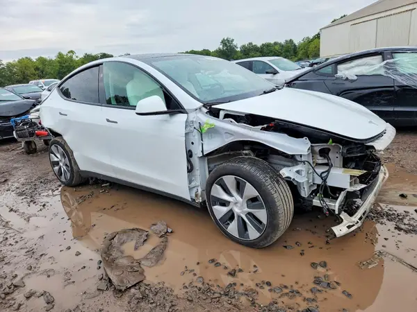 7SAYGDEE5PF797211 — 2023 Tesla Model Y, фото 4 с аукциона Copart 12.10.2026, Передняя часть