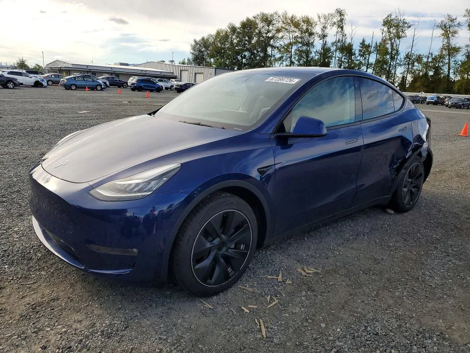 2023 Tesla Model Y VIN 7SAYGAEE2PF602129 фото 1