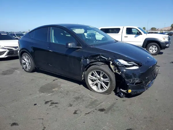 7SAYGDEE7PF588231 — 2023 Tesla Model Y, фото 4 с аукциона Copart 30.09.2026, Передняя часть