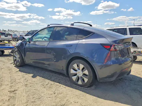2023 Tesla Model Y VIN 7SAYGAEE2PF865561 фото 2