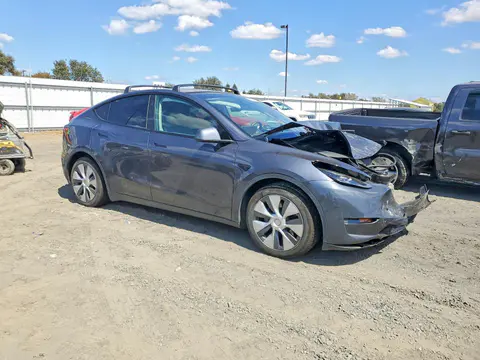 2023 Tesla Model Y VIN 7SAYGAEE2PF865561 фото 4
