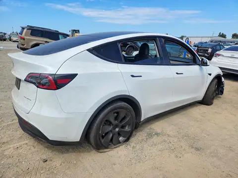 2023 Tesla Model Y VIN 7SAYGDEE5PA125680 фото 3
