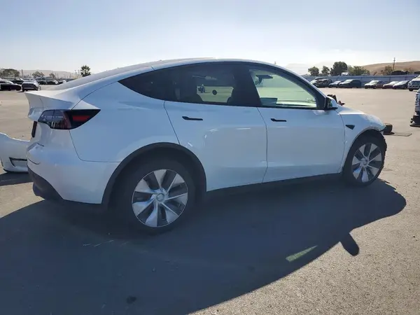 7SAYGDEEXPF740759 — 2023 Tesla Model Y, фото 3 с аукциона Copart 30.09.2026, Передняя часть