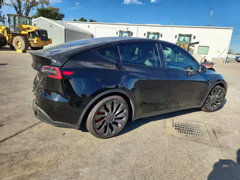 2023 Tesla Model Y VIN 7SAYGDEF5PF739432 фото 3