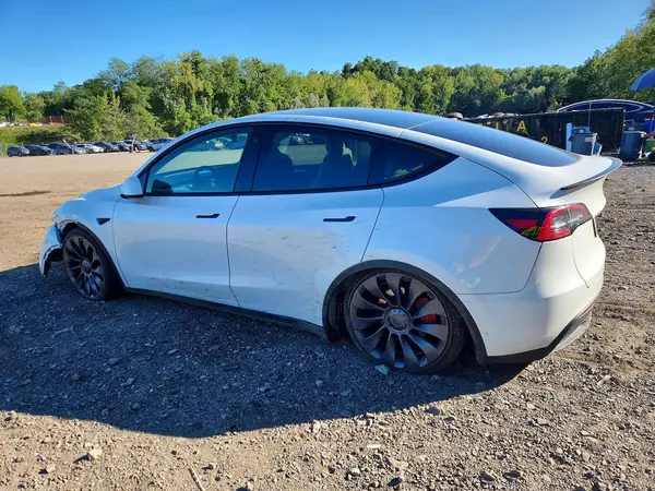7SAYGDEF3PF773899 — 2023 Tesla Model Y, фото 2 с аукциона Copart, Передняя часть