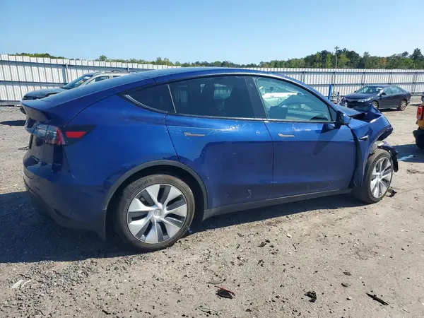 7SAYGAEE0PF703654 — 2023 Tesla Model Y, фото 3 с аукциона Copart, Передняя часть