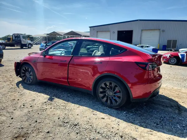 7SAYGDEF9PF663083 — 2023 Tesla Model Y, фото 2 с аукциона Copart, Передняя часть
