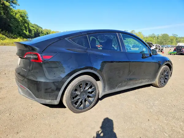 7SAYGDEE3PF613397 — 2023 Tesla Model Y, фото 3 с аукциона Copart 08.10.2026, Крыша