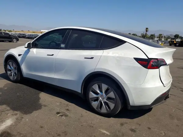 7SAYGAEE9PF851379 — 2023 Tesla Model Y, фото 2 с аукциона Copart, Задняя часть