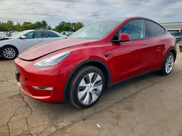 7SAYGDEE5PA107048 — 2023 Tesla Model Y, Подтопление (Water/Flood), фото до ремонта