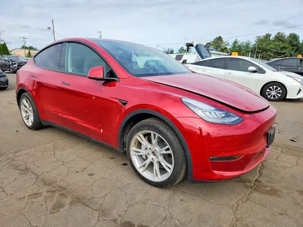 7SAYGDEE5PA107048 — 2023 Tesla Model Y, фото 4 с аукциона Copart, Подтопление