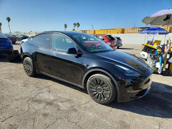 7SAYGDEE7PF944628 — 2023 Tesla Model Y, фото 4 с аукциона Copart, Задняя часть