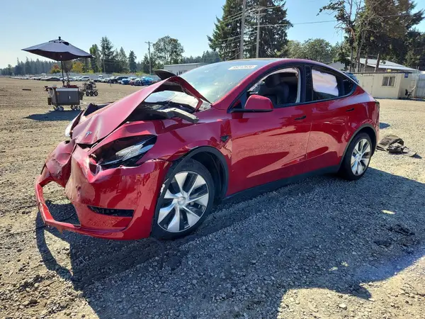 7SAYGDEE3PF810859 — 2023 Tesla Model Y, Передняя часть (Front End), фото до ремонта