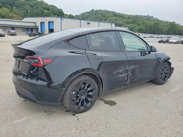 7SAYGDEE3PA025819 — 2023 Tesla Model Y, фото 3 с аукциона Copart 08.10.2026, Передняя часть