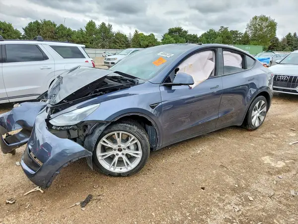 7SAYGDEEXPF672396 — 2023 Tesla Model Y, Передняя часть (Front End), фото до ремонта