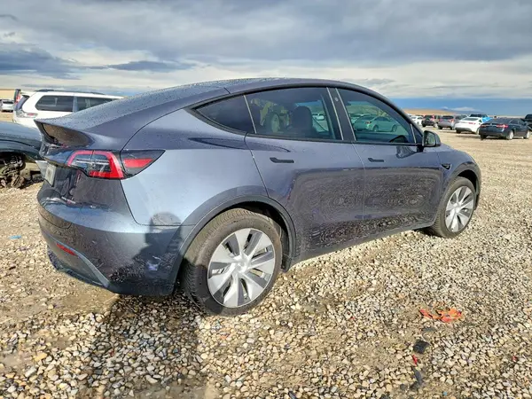 7SAYGDEE2PF615416 — 2023 Tesla Model Y, фото 3 с аукциона Copart, Передняя часть