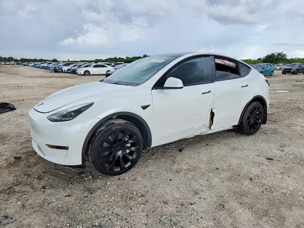 7SAYGDEE6PF854161 — 2023 Tesla Model Y, Боковая часть (Side), фото до ремонта