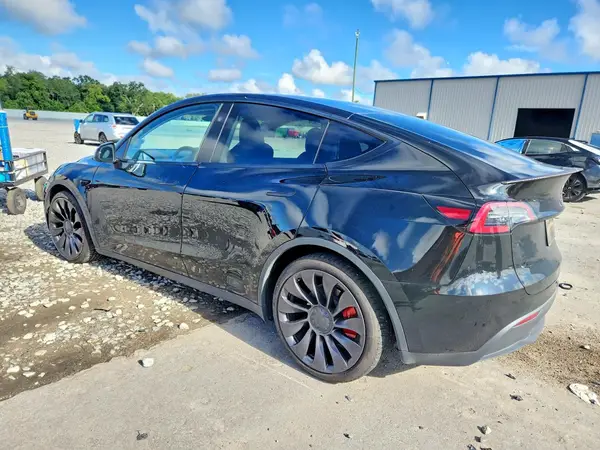 7SAYGDEFXPF941571 — 2023 Tesla Model Y, фото 2 с аукциона Copart, Передняя часть