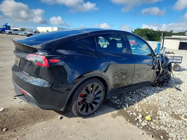7SAYGDEFXPF941571 — 2023 Tesla Model Y, фото 3 с аукциона Copart, Передняя часть