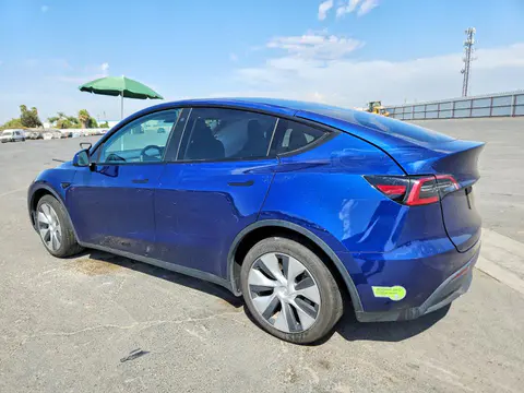 2023 Tesla Model Y VIN 7SAYGDEE0PF784334 фото 2