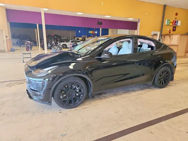 7SAYGAEE9PF968010 — 2023 Tesla Model Y, Передняя часть (Front End), фото до ремонта