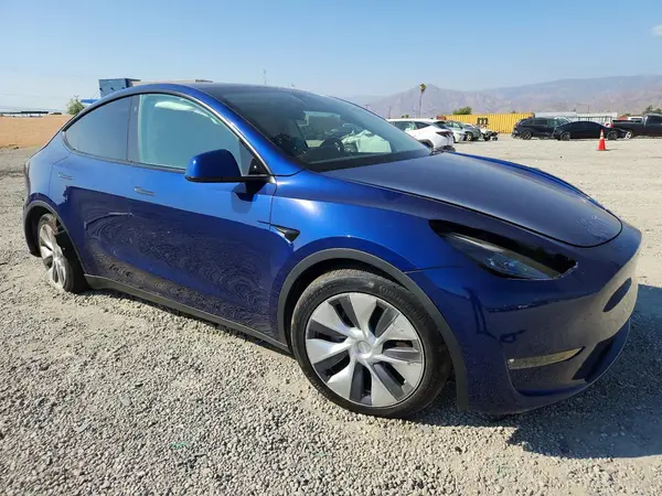 7SAYGAEE4PF615495 — 2023 Tesla Model Y, фото 4 с аукциона Copart, Ходовая часть