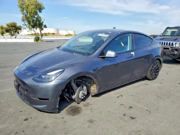 7SAYGAEE0PF833918 — 2023 Tesla Model Y, Передняя часть (Front End), фото до ремонта