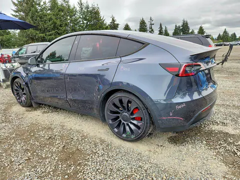 2023 Tesla Model Y VIN 7SAYGDEF0PF883194 фото 2