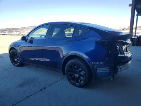 2023 TESLA MODEL Y VIN 7SAYGDEE8PF594586 фото 2