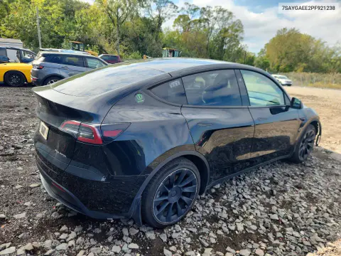 2023 Tesla Model Y VIN 7SAYGAEE2PF921238 фото 3