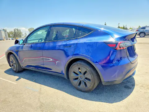 2024 Tesla Model Y VIN 7SAYGDED1RF160696 фото 2
