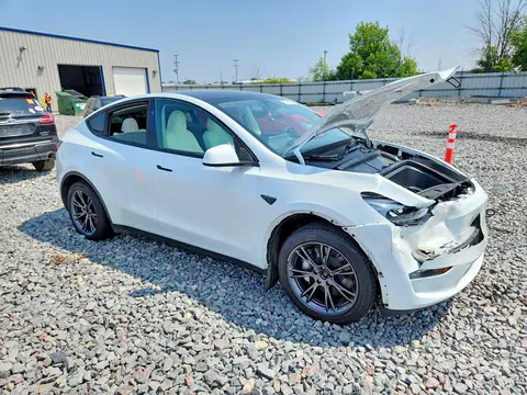2024 TESLA MODEL Y VIN 7SAYGDEE6RA296103 фото 4
