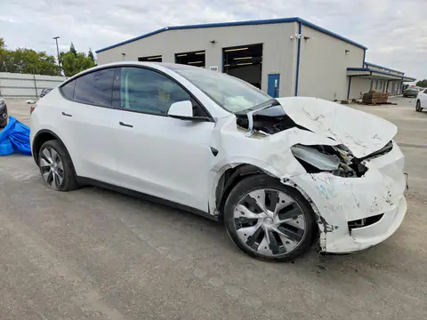 2024 TESLA MODEL Y VIN 7SAYGDED2RF035707 фото 4