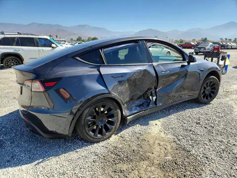 7SAYGAEE8RF041468 — 2024 Tesla Model Y, фото 3 с аукциона Copart 14.10.2026, Боковая часть