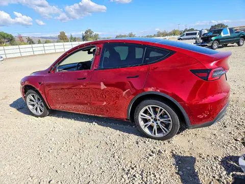 2024 Tesla Model Y VIN 7SAYGDEE2RF065900 фото 2