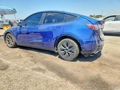 2024 Tesla Model Y VIN 7SAYGDED8RF094518 фото 2