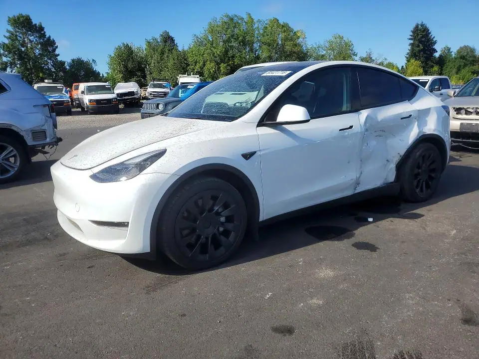 7SAYGAEEXRF088212 Tesla Model Y 2024 — повреждение Боковая часть, фото до ремонта