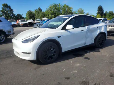7SAYGAEEXRF088212 — 2024 Tesla Model Y, Боковая часть (Side), фото до ремонта
