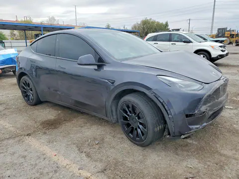 2024 Tesla Model Y VIN 7SAYGDEE1RA270752 фото 4