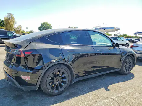 2024 Tesla Model Y VIN 7SAYGDED3RF057666 фото 3
