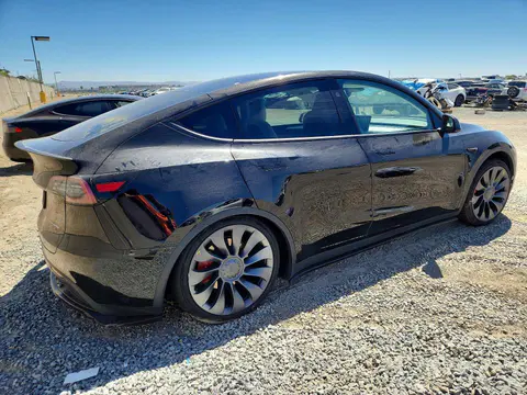 2024 Tesla Model Y VIN 7SAYGDEF8RF132993 фото 3