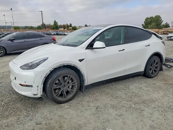 7SAYGDEE6RF213093 — 2024 Tesla Model Y, Задняя часть (Rear End), фото до ремонта