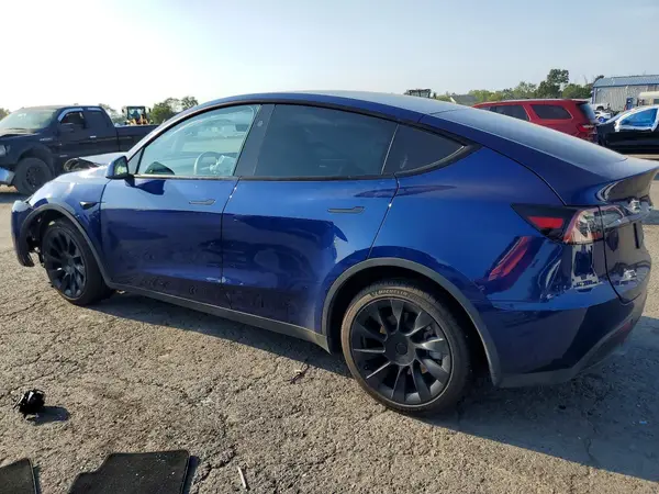 7SAYGDEE5RA220758 — 2024 Tesla Model Y, фото 2 с аукциона Copart, Передняя часть