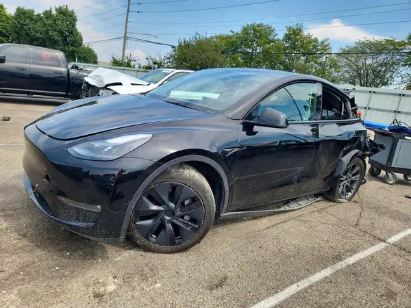 7SAYGDEE3RF149966 — 2024 Tesla Model Y, Задняя часть (Rear End), фото до ремонта